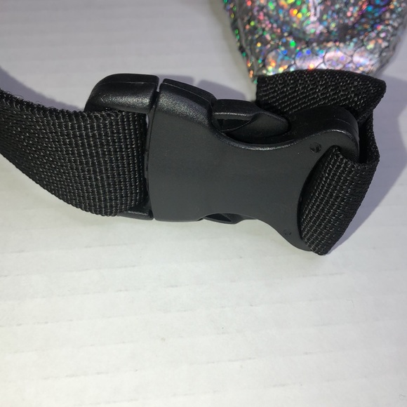 Iridescent Zip Fanny Bag - Picture 4 of 8